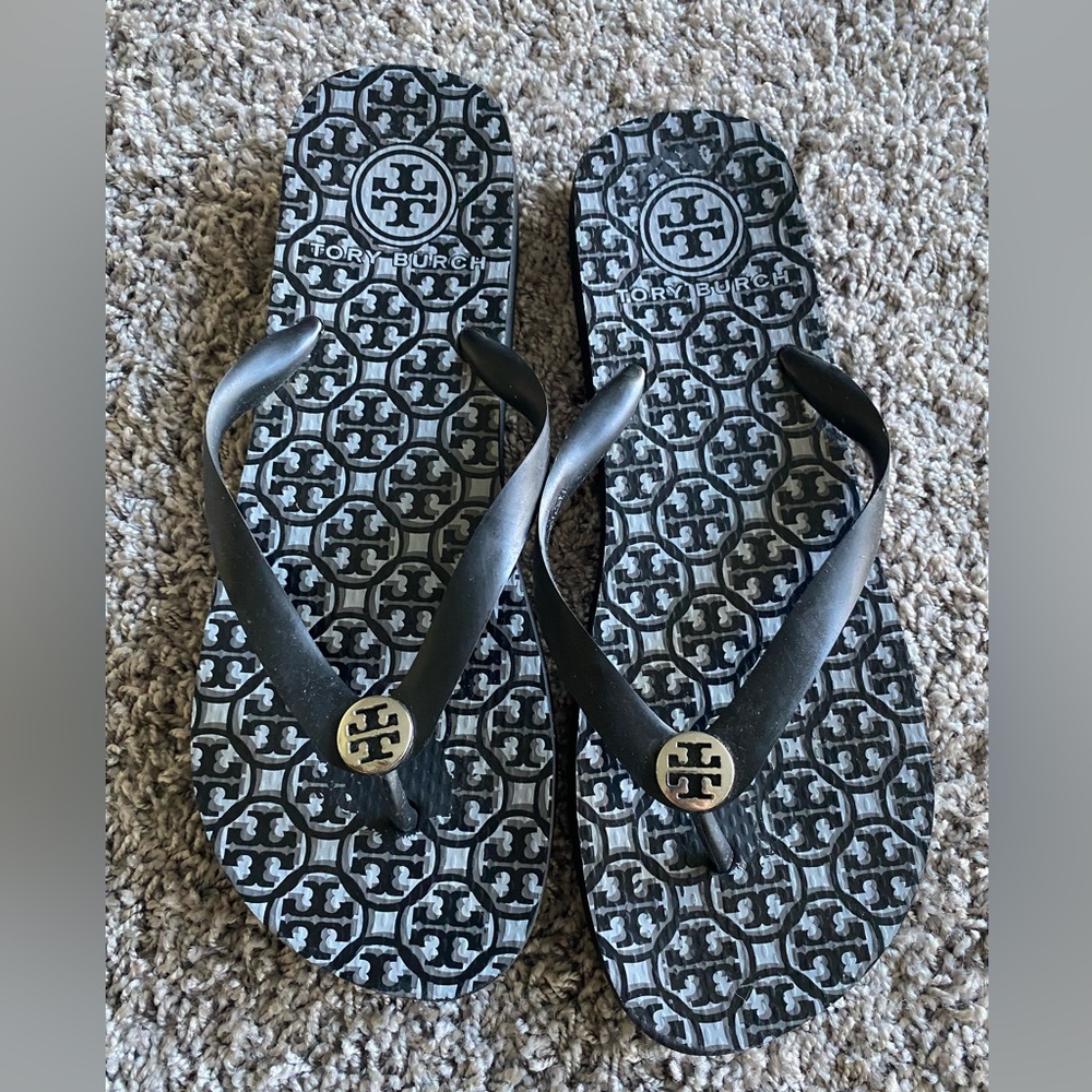 Tory Burch Black and Gray Patterned Flip Flops